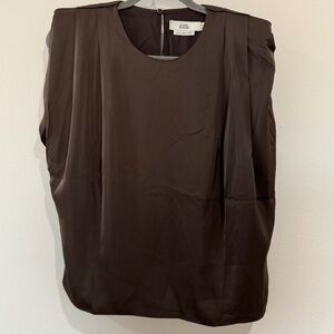 Lianne Shoulder Padded Pleated Top